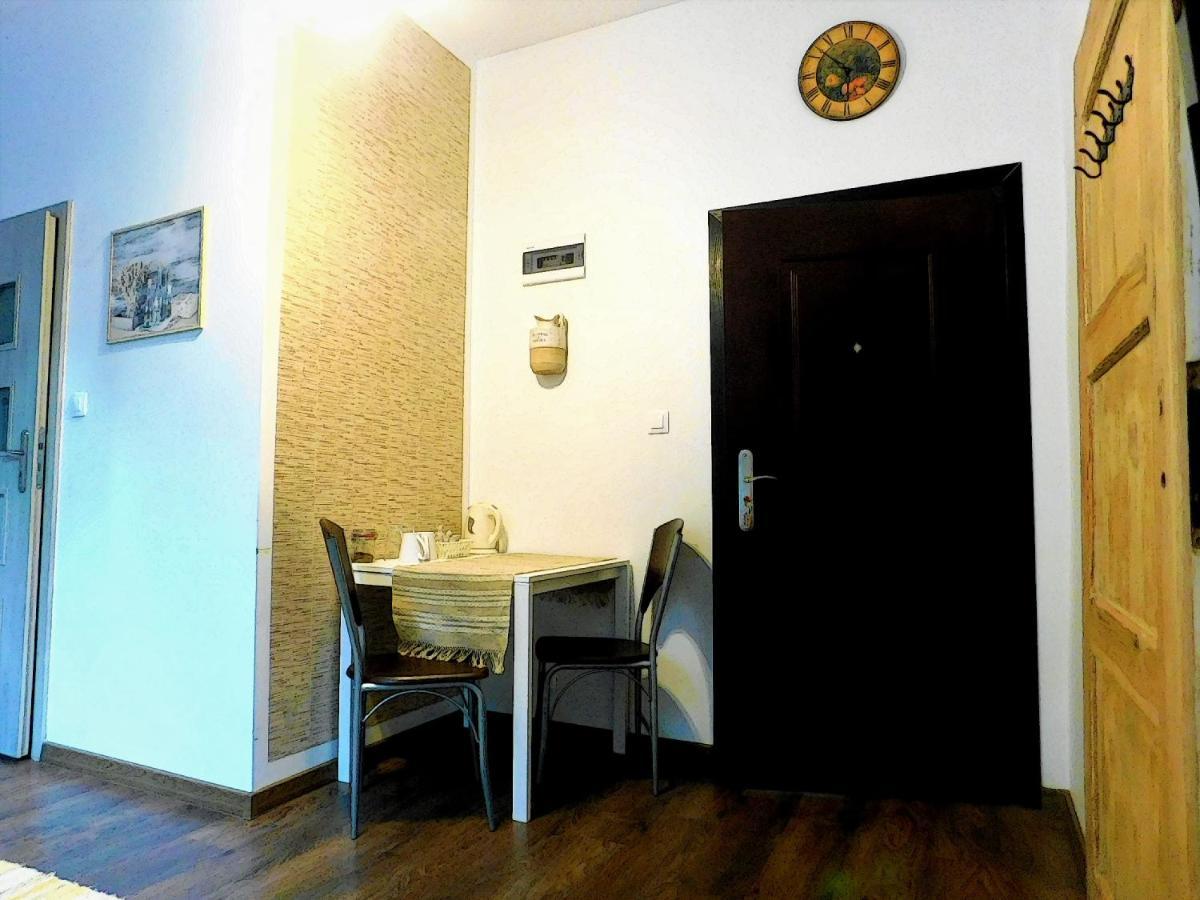 Stara Szkolas7 Noclegi,Mzajezierze 8 14-330 Mazury Małdyty Buitenkant foto